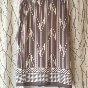 Patterned stretch pencil skirt